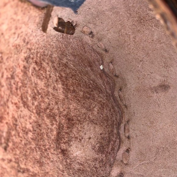 VINTAGE HANDMADE TOOLED LEATHER SMALL PURSE - Picture 7 of 9